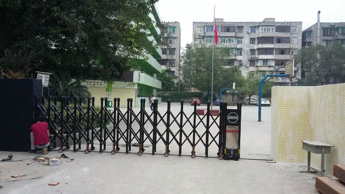 横县横县深圳市伸缩门