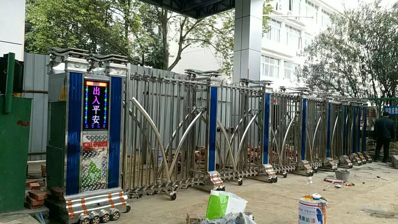 横县横县四川绵阳市飞机场伸缩门